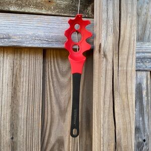 Red and Black Spaghetti Server